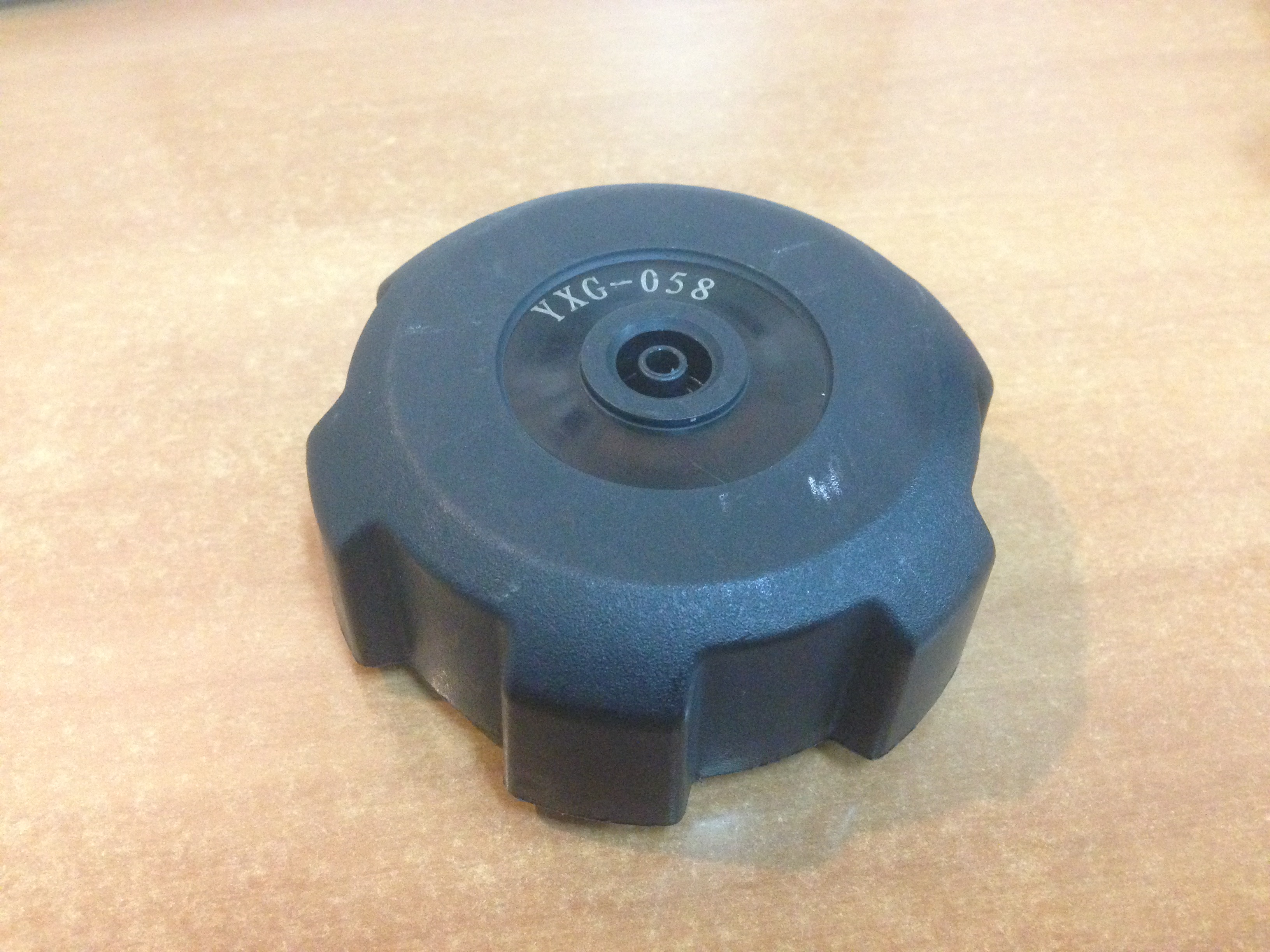 HISUN HS500ATV Крышка бака 81132-107-0000 - HISUN ATV запчасти - прочее - Мотозапчасти - Интернет-магазин мотоэкипировки и мотозапчастей MотоГанза